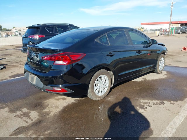KMHD74LF8KU842869 Hyundai ELANTRA SE