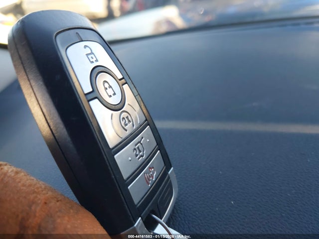 2020 Ford Escape Sel მანქანა იყიდება აუქციონზე, vin: 1FMCU0H67LUA75670, აუქციონის ნომერი: 44161583