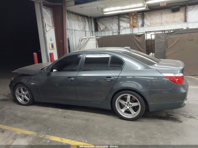 2007 Bmw 550i მანქანა იყიდება აუქციონზე, vin: WBANB53517CP07764, აუქციონის ნომერი: 44161591