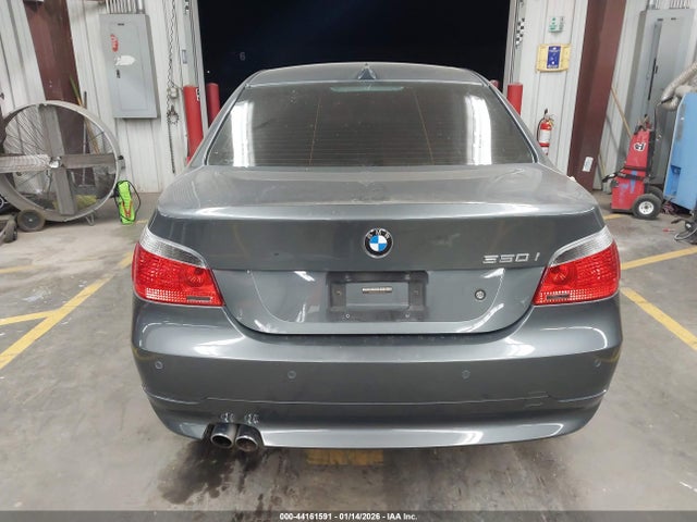 2007 Bmw 550i მანქანა იყიდება აუქციონზე, vin: WBANB53517CP07764, აუქციონის ნომერი: 44161591