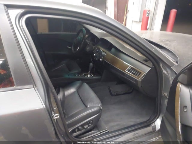 2007 Bmw 550i მანქანა იყიდება აუქციონზე, vin: WBANB53517CP07764, აუქციონის ნომერი: 44161591