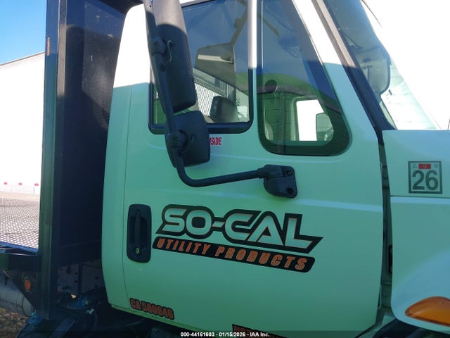 International 4000 4300 2016 3HAMMMML8GL738218 Image 15