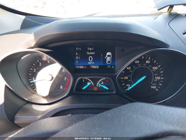 1FMCU0GD4HUB03254 Ford ESCAPE SE