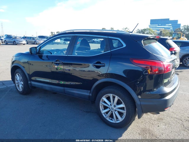 JN1BJ1CP5HW016565 Nissan Rogue Sport Sv