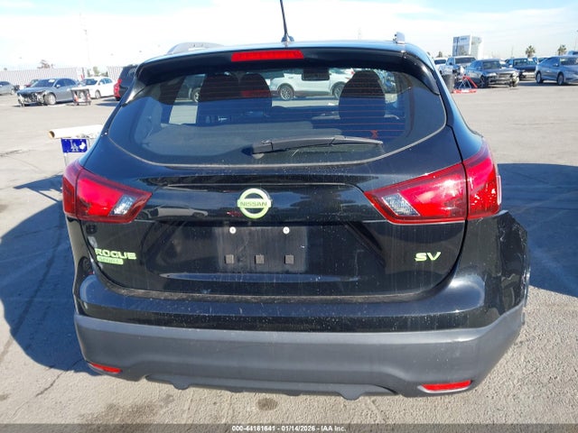 JN1BJ1CP5HW016565 Nissan Rogue Sport Sv