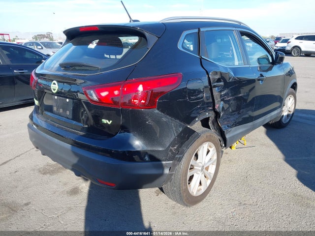 JN1BJ1CP5HW016565 Nissan Rogue Sport Sv