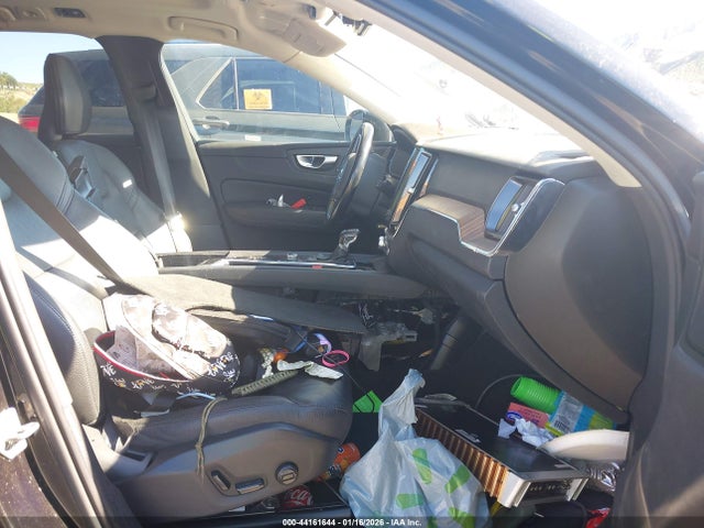 YV4102RK3M1851470 Volvo Xc60 T5 Momentum