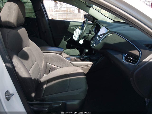 1G1ZE5ST9HF222745 Chevrolet MALIBU 1LT