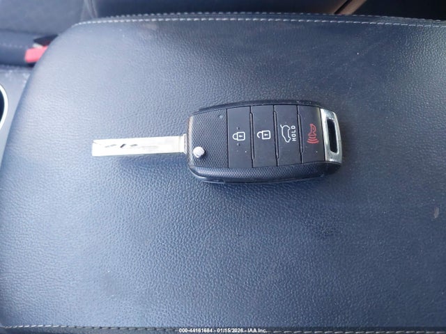 5XYPG4A34KG545657 KIA Sorento 2.4l Lx
