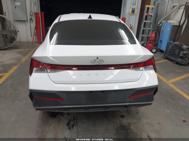 Hyundai ELANTRA SEL 2024 KMHLM4DG2RU697009 Image 16