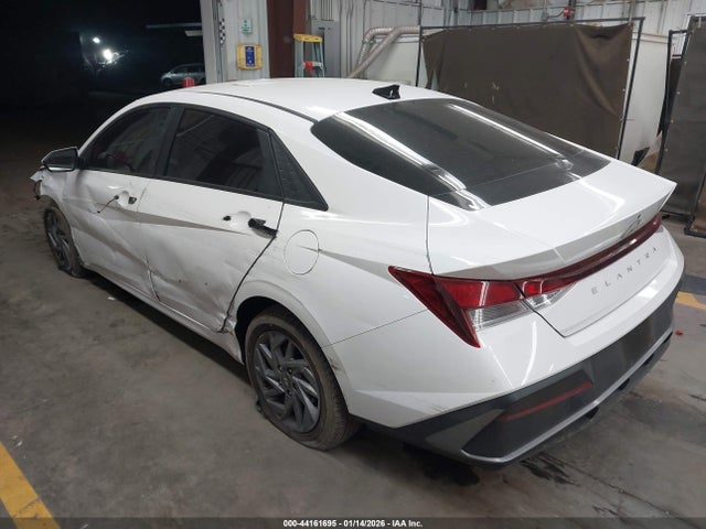 Hyundai ELANTRA SEL 2024 KMHLM4DG2RU697009 Image 3