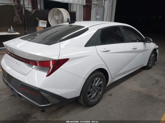 Hyundai ELANTRA SEL 2024 KMHLM4DG2RU697009 Image 4