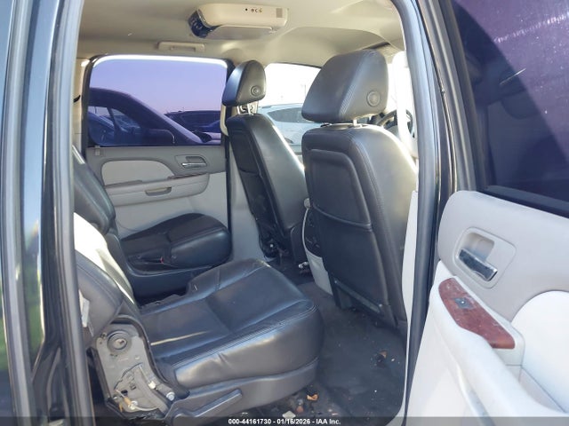 2009 CHEVROLET SUBURBAN 1500 1GNFC26029R227971 Photo 7