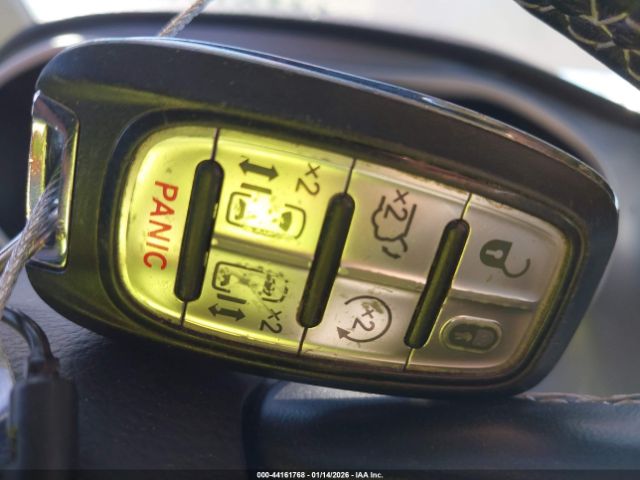 2021 CHRYSLER PACIFICA HYBRID 2C4RC1L71MR605878 Photo 10