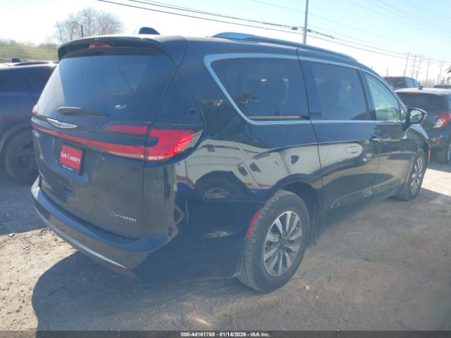 2021 CHRYSLER PACIFICA HYBRID 2C4RC1L71MR605878 Photo 3