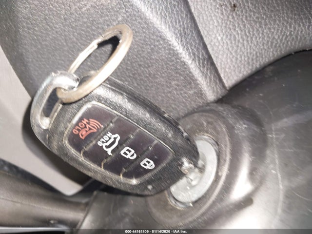 5NMZT3LBXJH096511 Hyundai Santa Fe Sport 2.4l