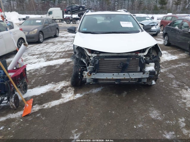 JTMRFREV5JJ723918 Toyota Rav4 Xle