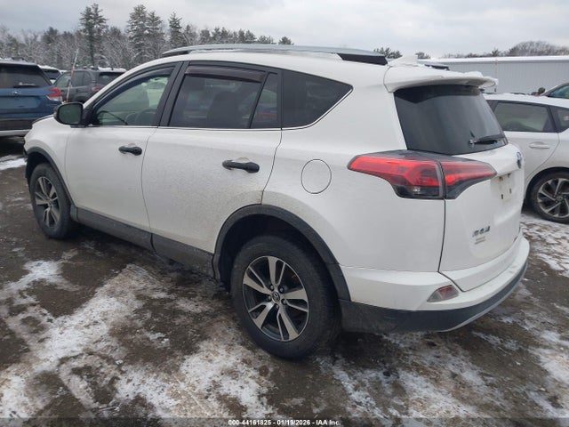 JTMRFREV5JJ723918 Toyota Rav4 Xle