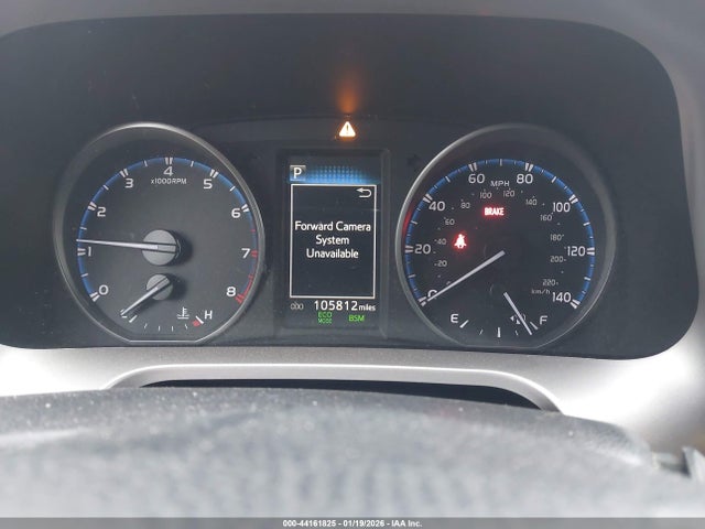 JTMRFREV5JJ723918 Toyota Rav4 Xle