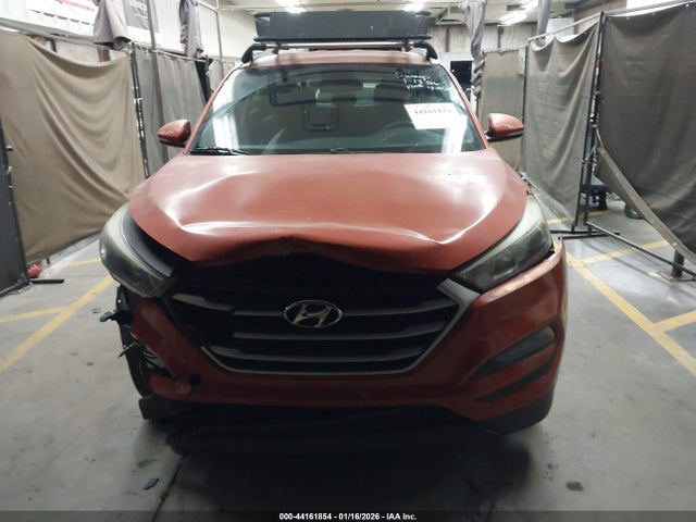 KM8J33A43HU428529 Hyundai Tucson Se Plus