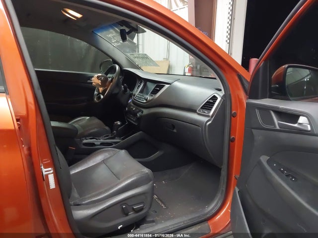 KM8J33A43HU428529 Hyundai Tucson Se Plus