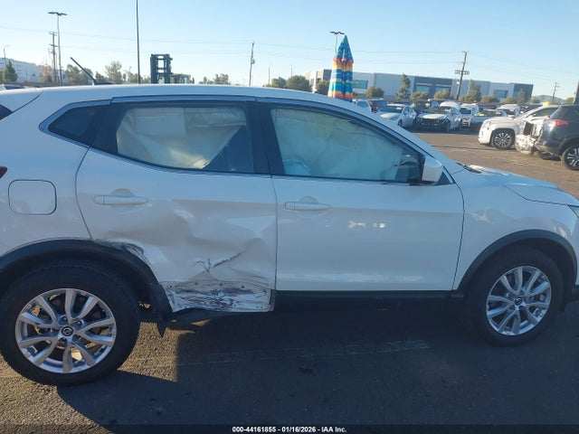 JN1BJ1AV3MW311708 Nissan Rogue Sport S Fwd Xtronic Cvt