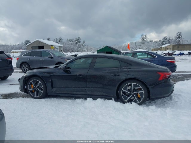 2023 Audi Rs E-tron Gt Quattro მანქანა იყიდება აუქციონზე, vin: WAUBHBFW1P7900591, აუქციონის ნომერი: 44161858