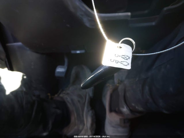 1FAHP2E88GG104025 Ford TAURUS SEL