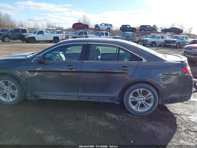 1FAHP2E88GG104025 Ford TAURUS SEL