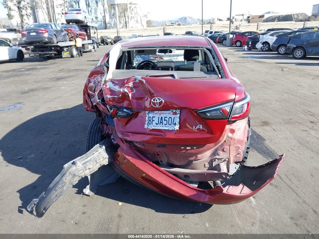 3MYDLBYV1JY317976 Toyota YARIS IA