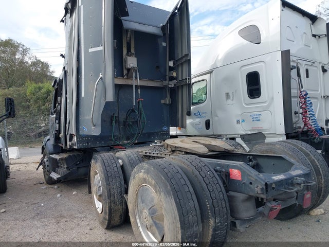 4V4NC9UG8MN278747 Volvo VNL