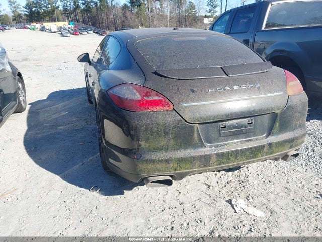 2011 PORSCHE PANAMERA WP0AA2A7XBL010898 Photo 2