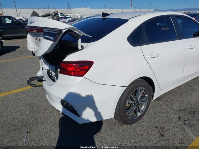 3KPF24AD0RE771589 KIA Forte Lxs