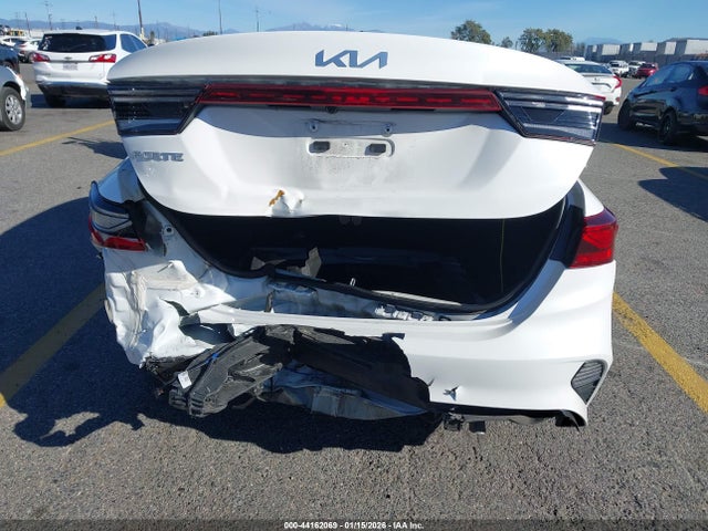 3KPF24AD0RE771589 KIA Forte Lxs