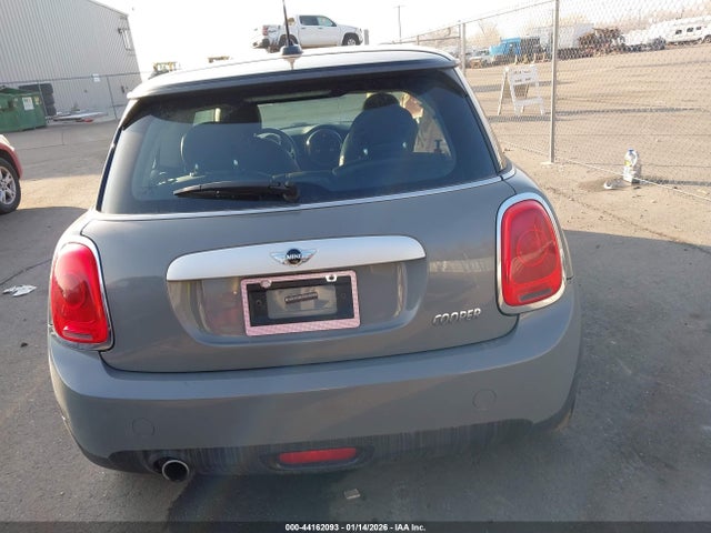 Продажа на аукционе авто 2015 Mini Hardtop Cooper, vin: WMWXM5C52FT940926, номер лота: 44162093