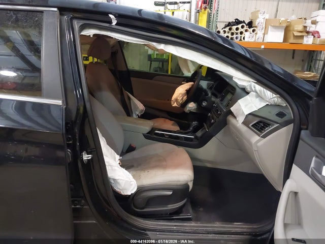 Hyundai SONATA SE 2016 5NPE24AF3GH310490 Image 5