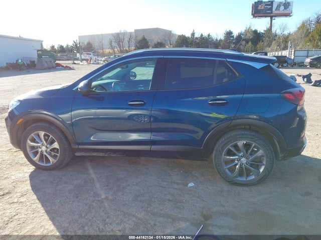 44162134 :رقم المزاد ، KL4MMGSL1MB053638 vin ، 2021 Buick Encore Gx Awd Essence مزاد بيع