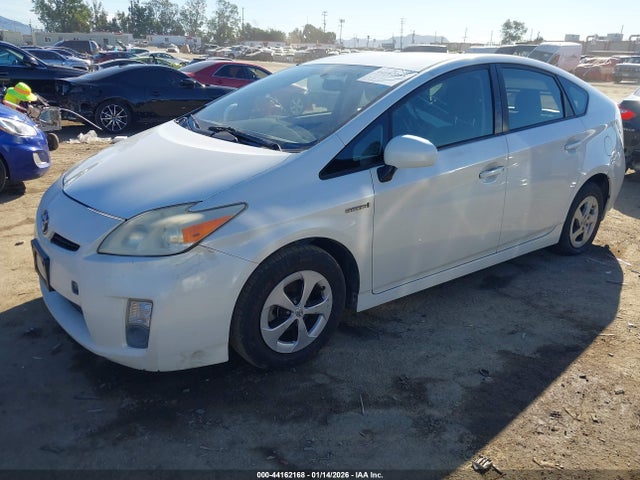 Toyota Prius Two 2015 JTDKN3DU0F1949558 Image 2