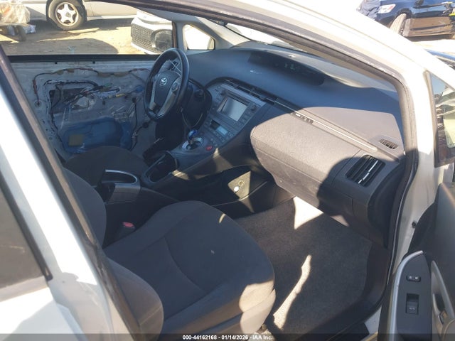 Toyota Prius Two 2015 JTDKN3DU0F1949558 Image 5