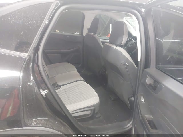 1FMCU0G69NUA53478 Ford ESCAPE SE