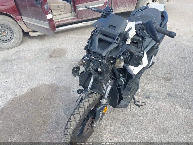 Honda Adv160 A 2025 MLHKF5459S5100904 Image 14