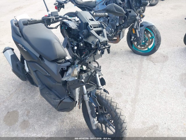 Honda Adv160 A 2025 MLHKF5459S5100904 Image 15