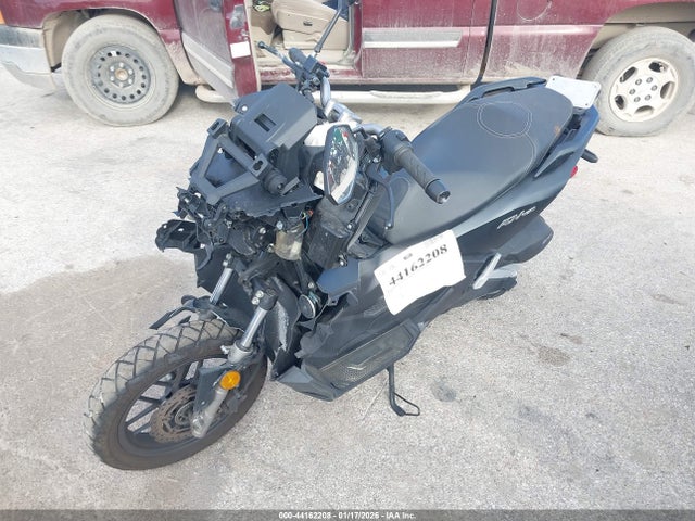 Honda Adv160 A 2025 MLHKF5459S5100904 Image 2