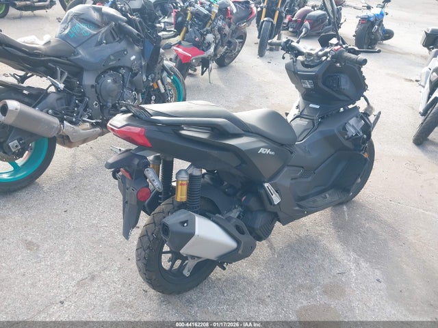 Honda Adv160 A 2025 MLHKF5459S5100904 Image 4