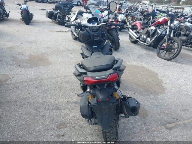 Honda Adv160 A 2025 MLHKF5459S5100904 Image 6