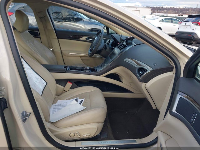 3LN6L2G93ER808038 Lincoln MKZ