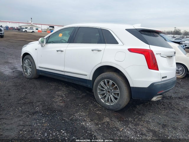 2017 CADILLAC XT5 1GYKNBRS6HZ309788 Photo 2