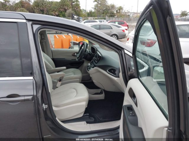 2017 CHRYSLER PACIFICA 2C4RC1CG7HR521702 Photo 4