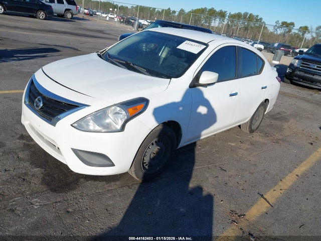 2019 NISSAN VERSA 3N1CN7AP4KL844070 Photo 1