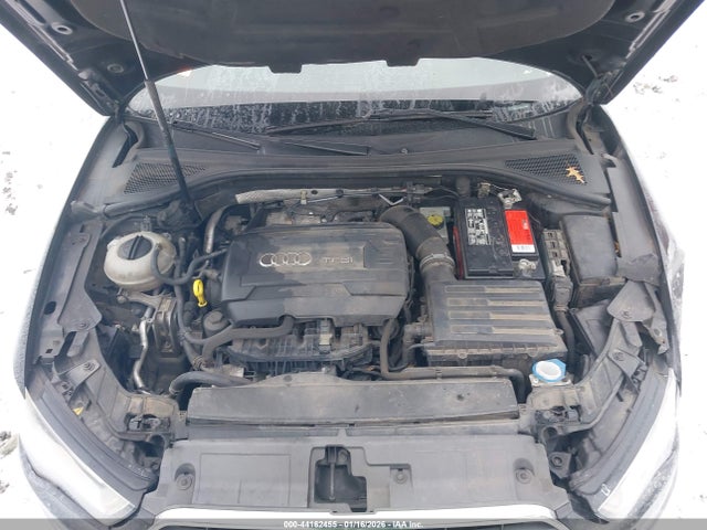44162455 :رقم المزاد ، WAUACGFF4F1001815 vin ، 2015 Audi A3 1.8t Premium مزاد بيع